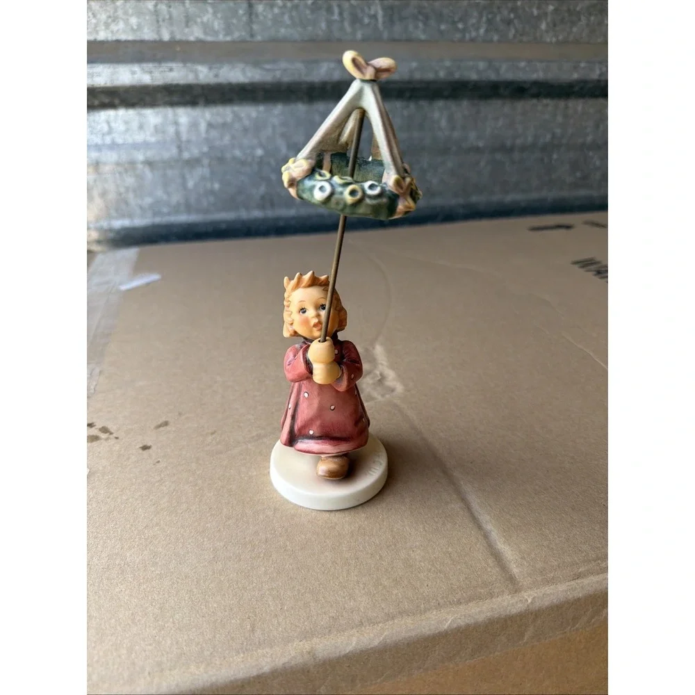 Goebel Germany 2000 Holiday Exclusive Angel‎ Wreath Figurine 838 7